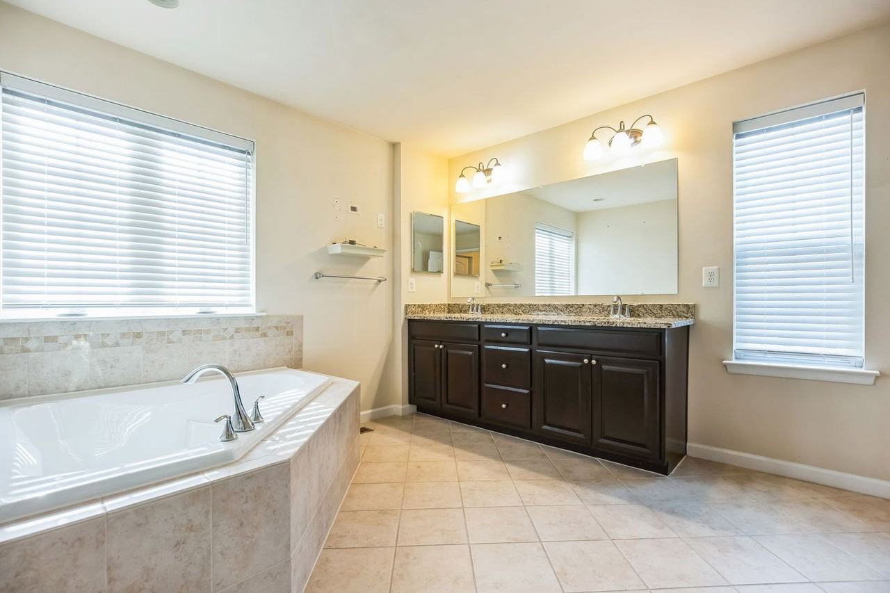 10317 Saltbush Ct - Photo 6 of 16