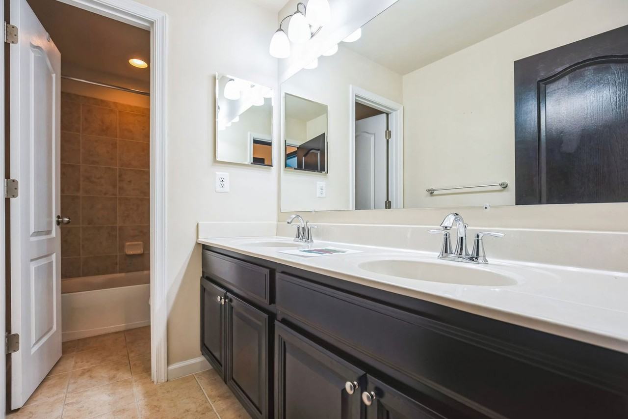 10317 Saltbush Ct - Photo 7 of 16