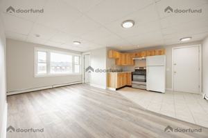 featured image of 4 Balloon Lndg