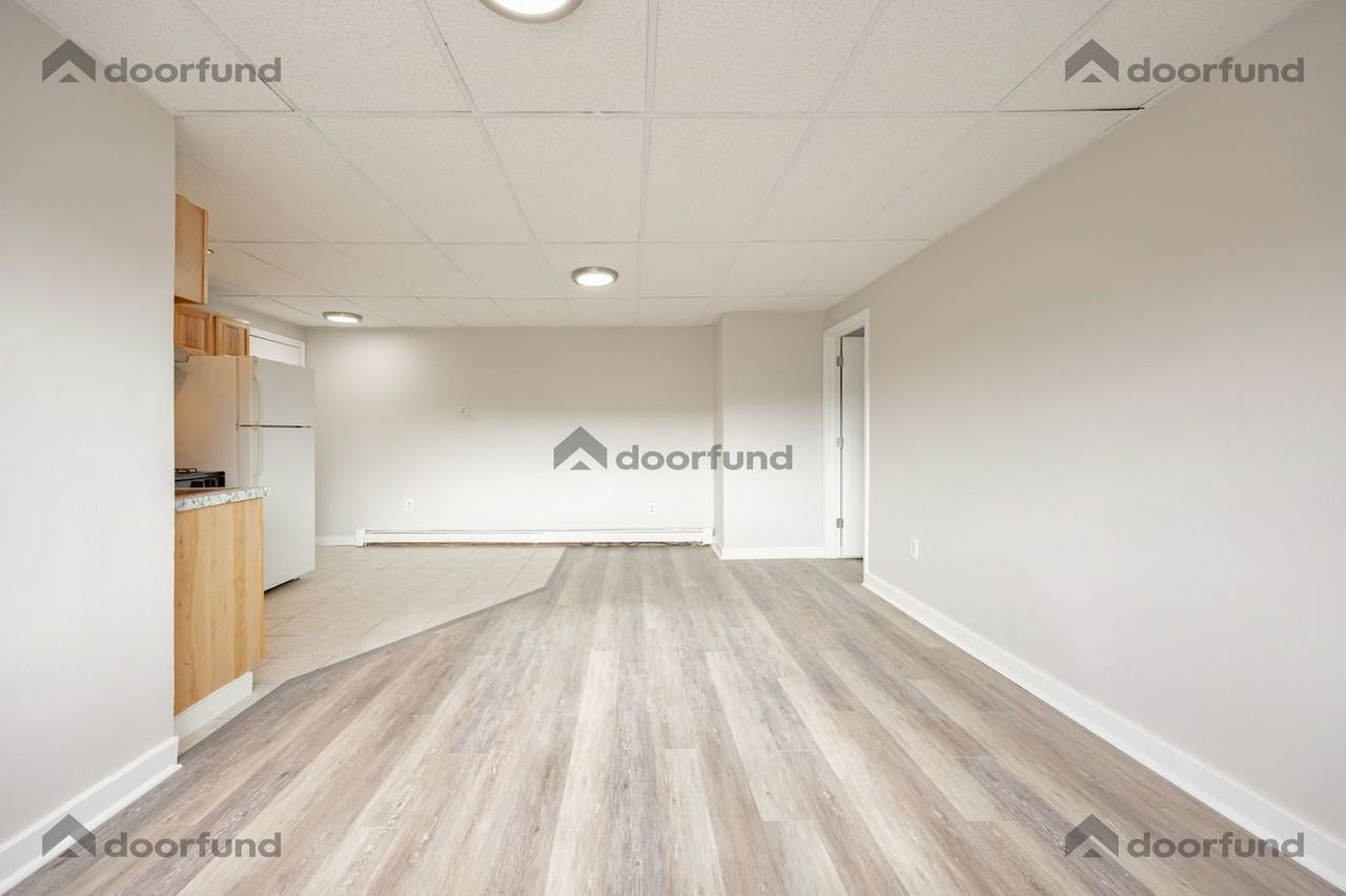 4 Balloon Lndg - Photo 4 of 26