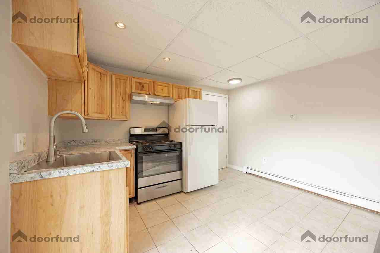 4 Balloon Lndg - Photo 7 of 26