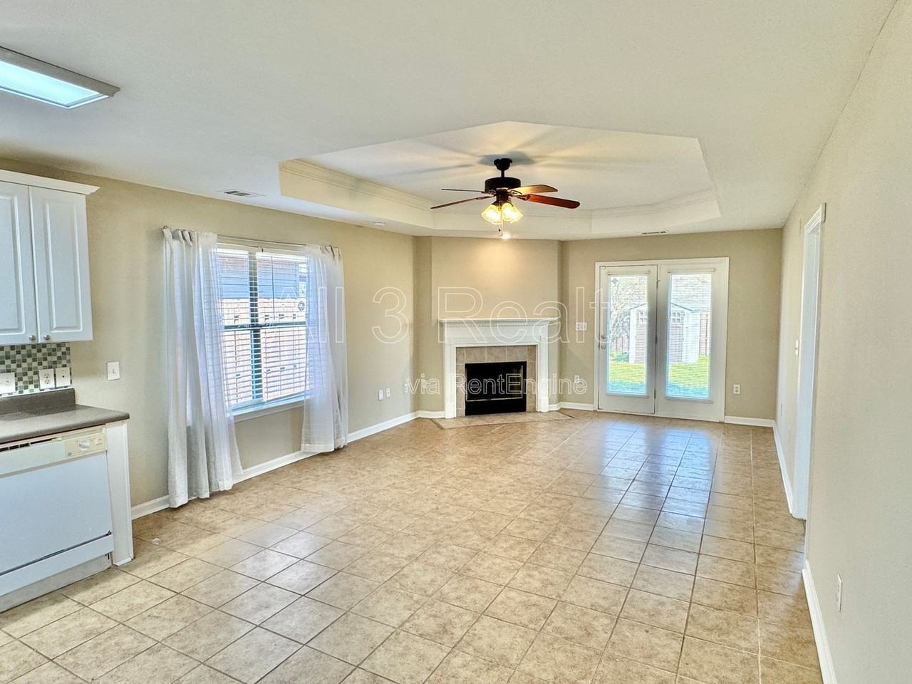 436 Park Lake Dr - Photo 6 of 28