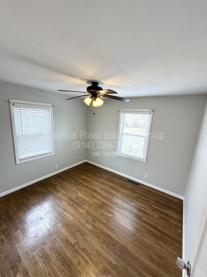 12154 Parkwood Pl - Photo 2 of 30