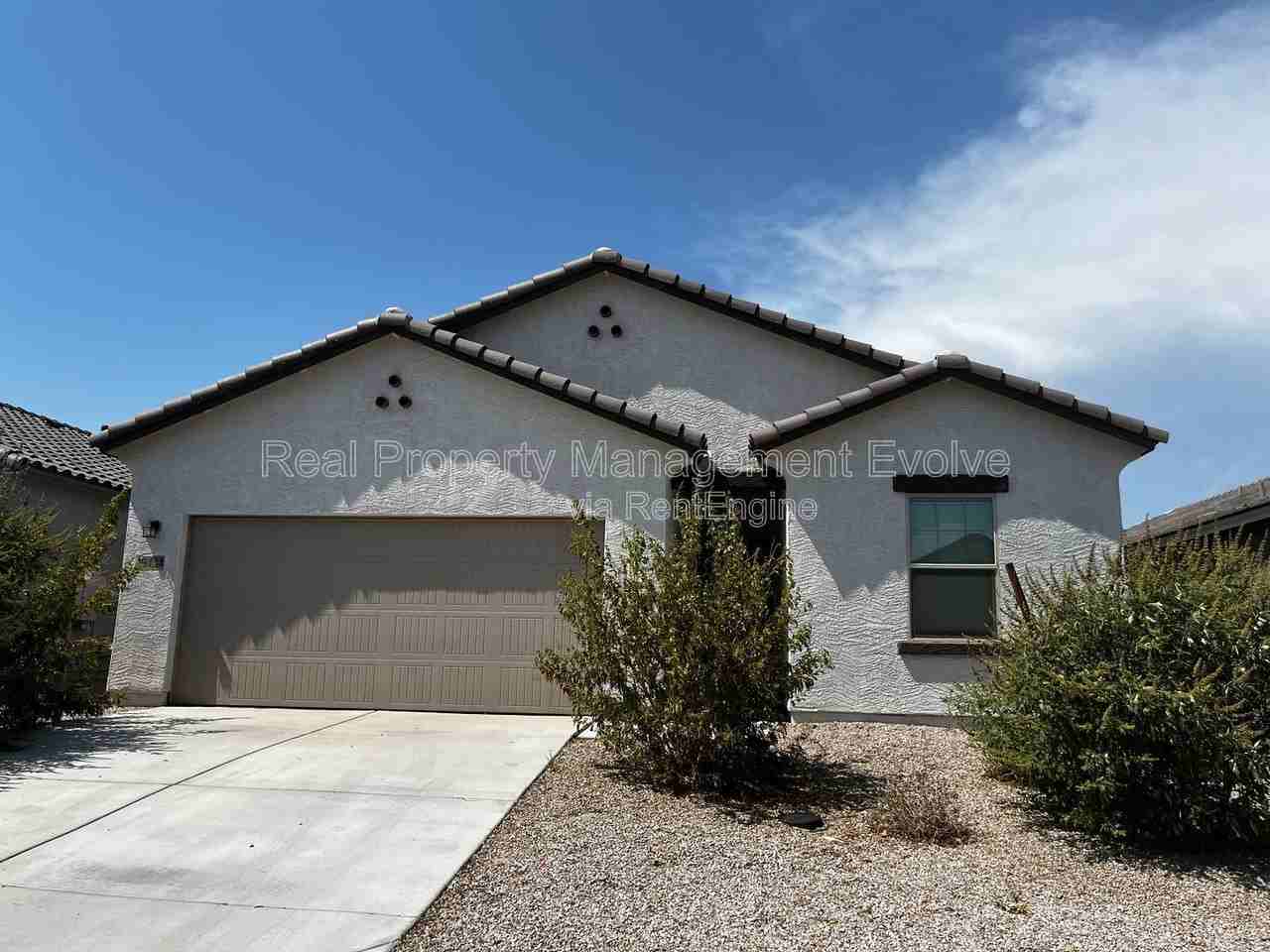 19434 W Hazelwood St - Photo 2 of 37