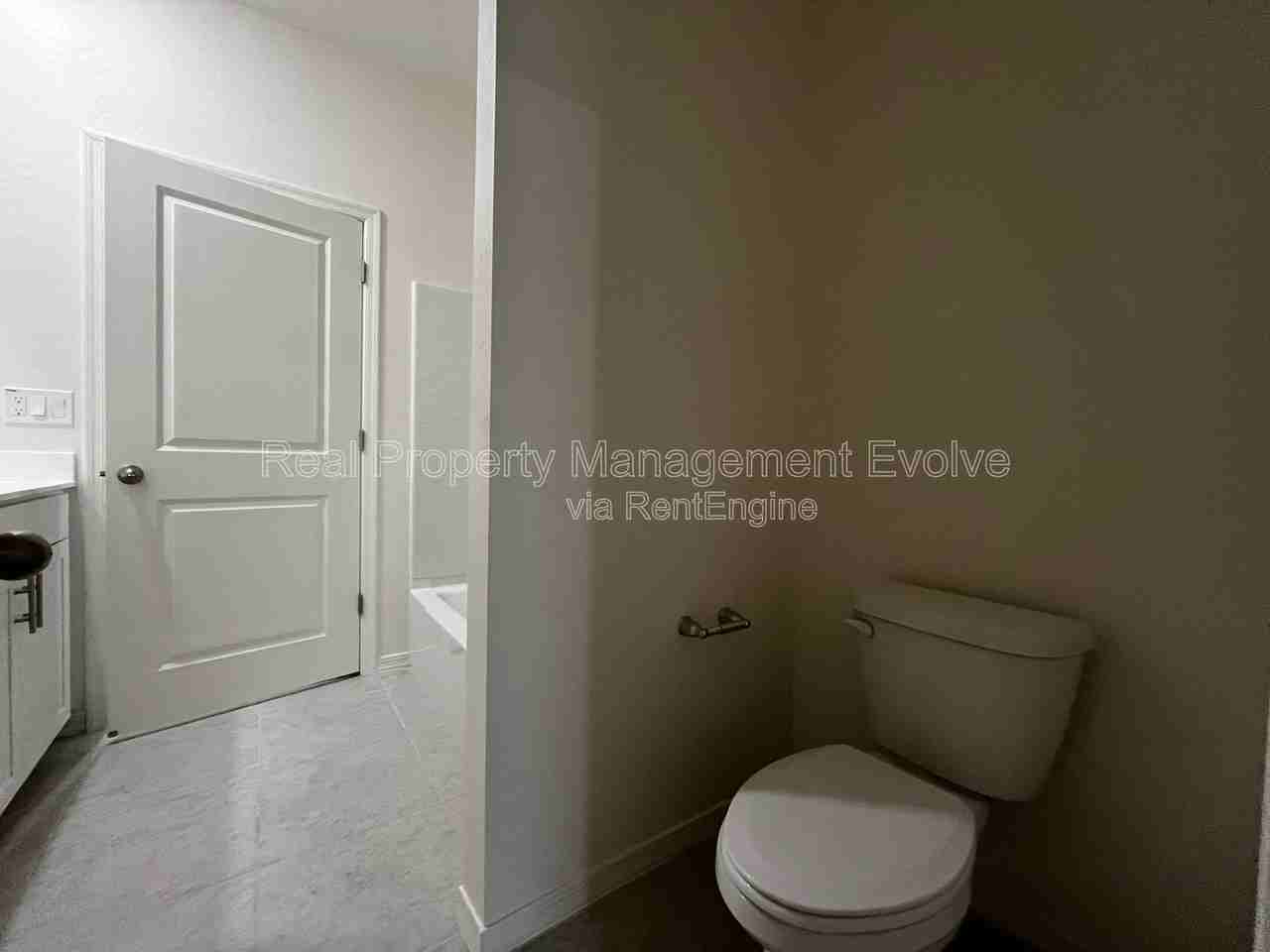 19434 W Hazelwood St - Photo 6 of 37