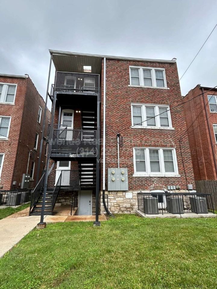 716 Westgate Ave #3 - Photo 3 of 17