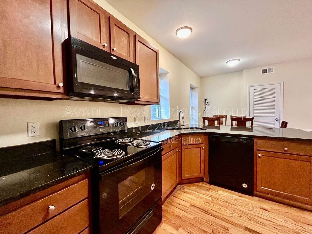 716 Westgate Ave #3 - Photo 5 of 17