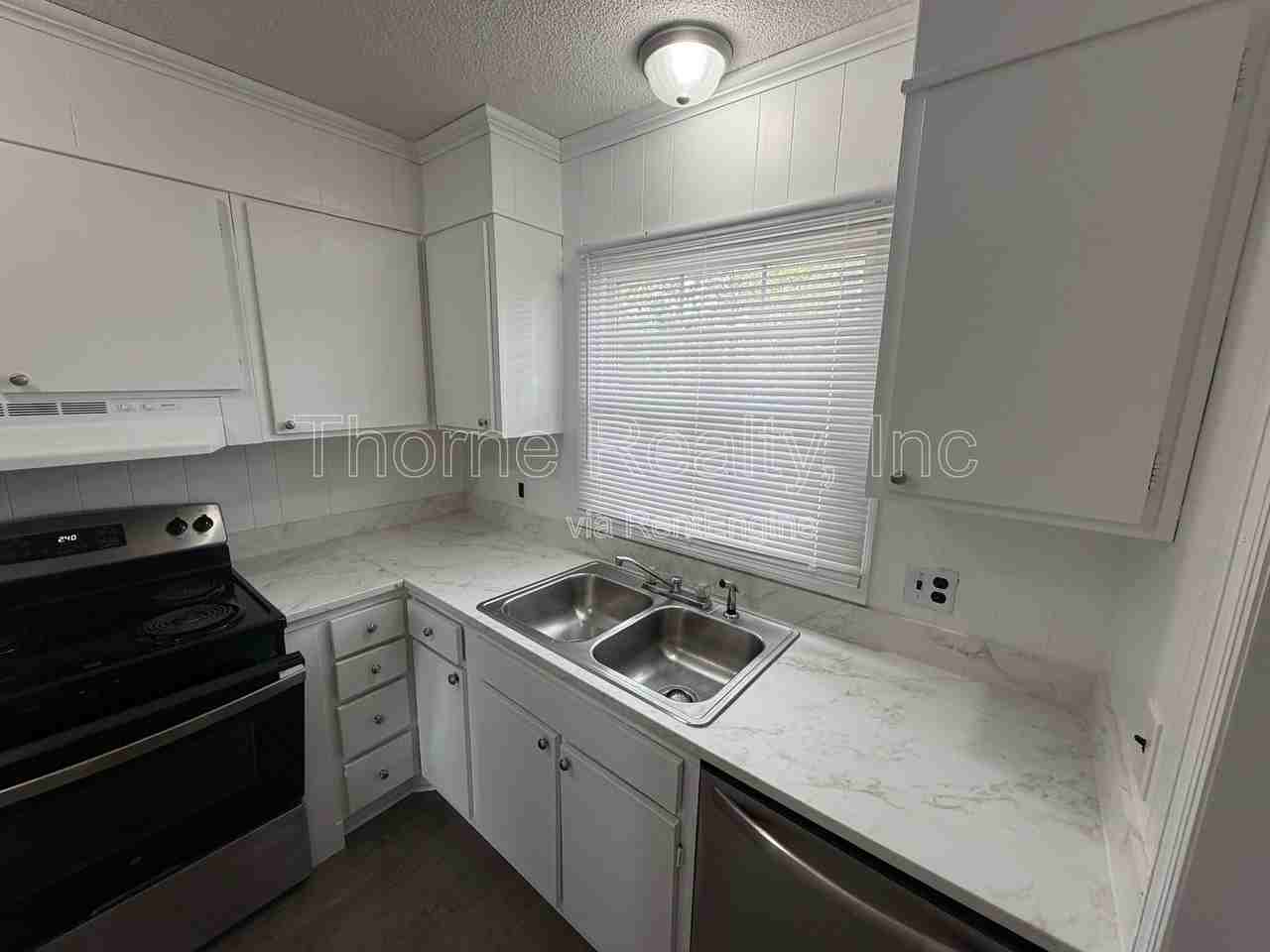 600 S Boddie St - Photo 3 of 14