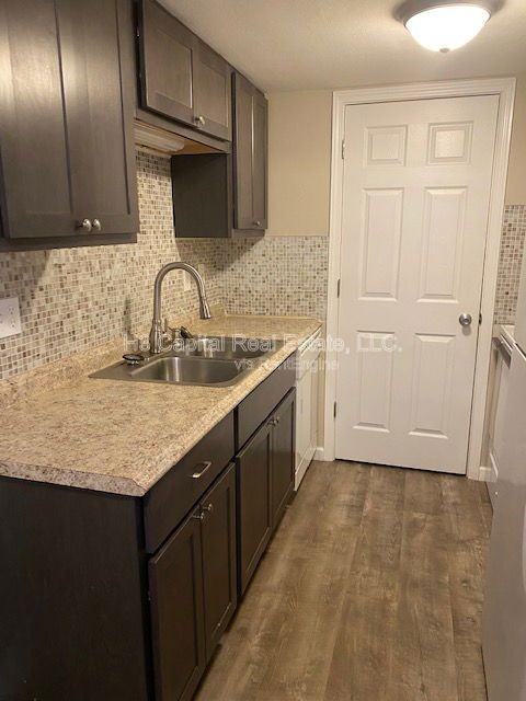 31 Rosehaven Dr #A - Photo 4 of 8