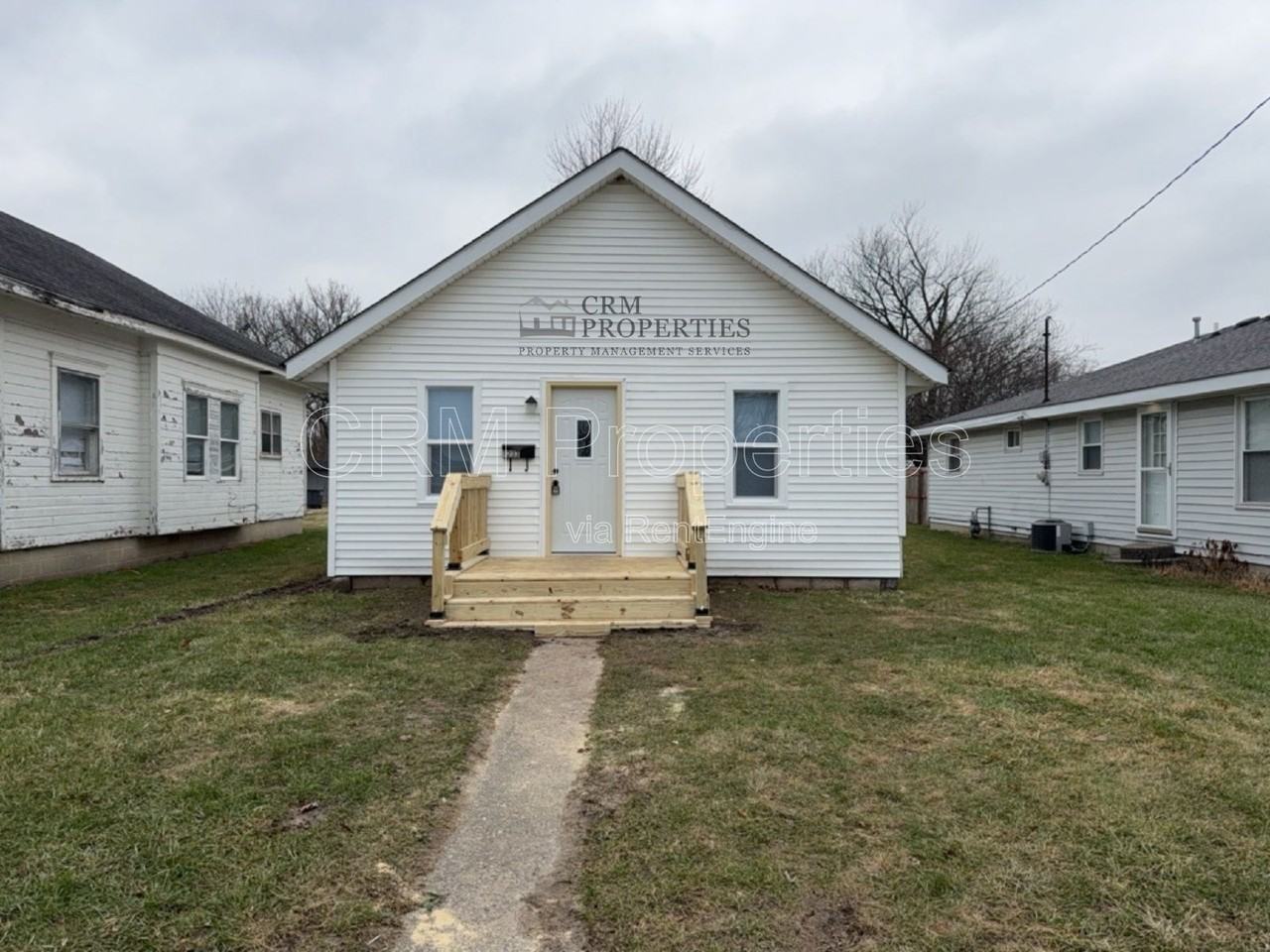 1233 S Calumet St - Photo 3 of 18