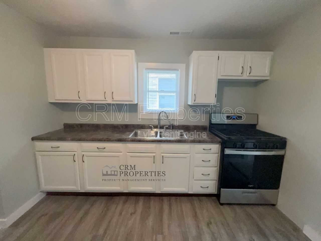 1233 S Calumet St - Photo 6 of 18