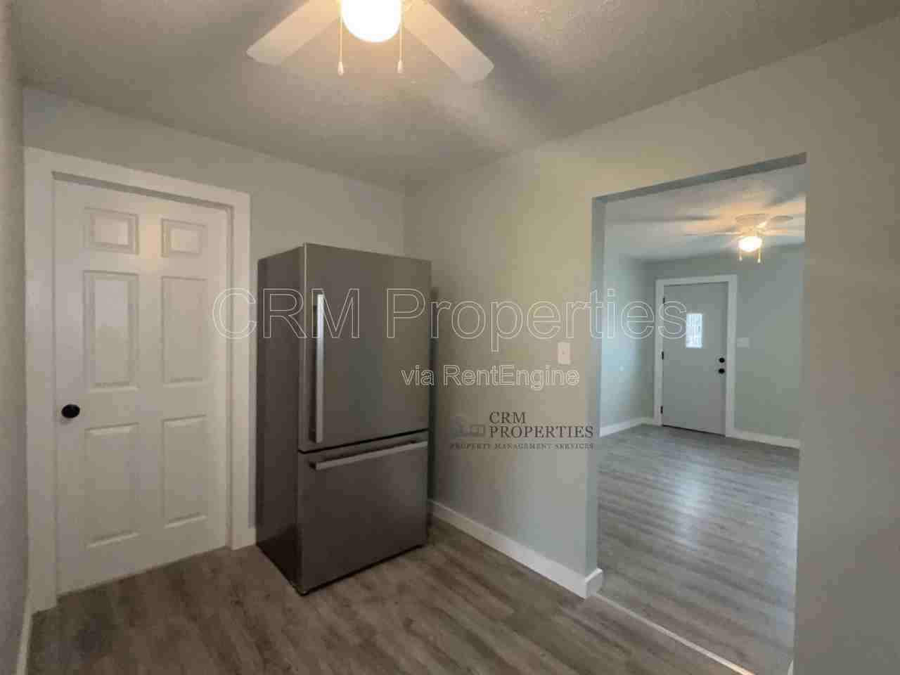 1233 S Calumet St - Photo 7 of 18