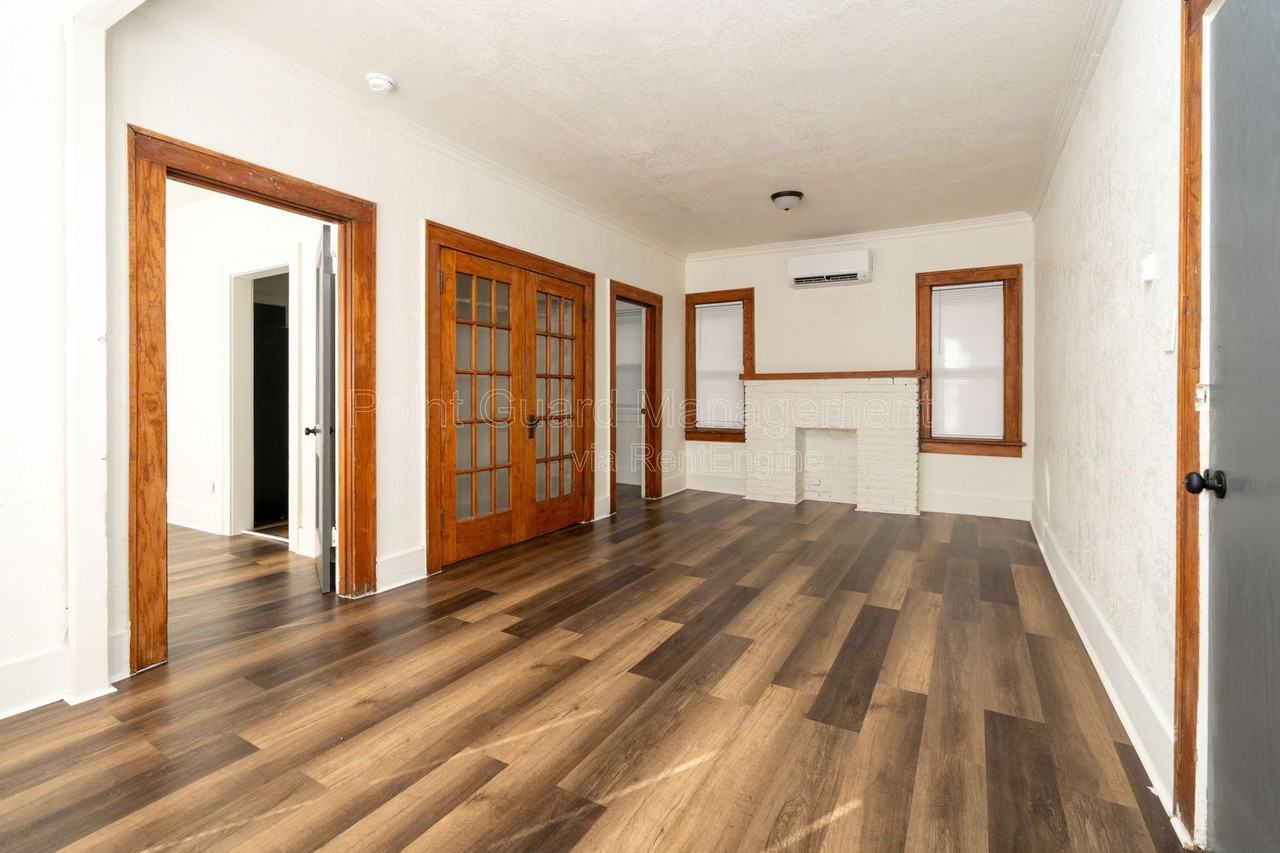 423 N Emporia Ave #2 - Photo 2 of 15