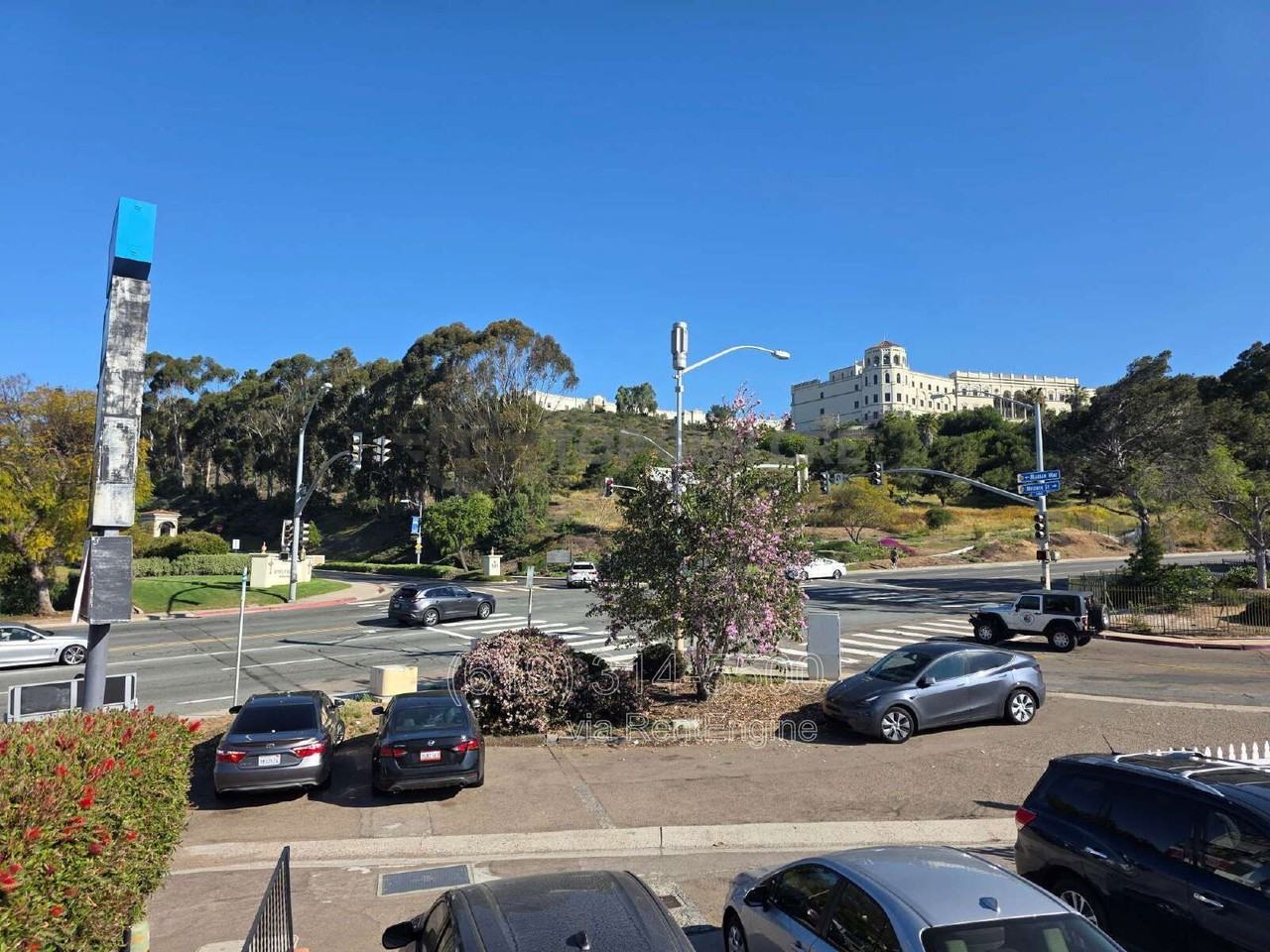 5445 Mildred St - Photo 4 of 14