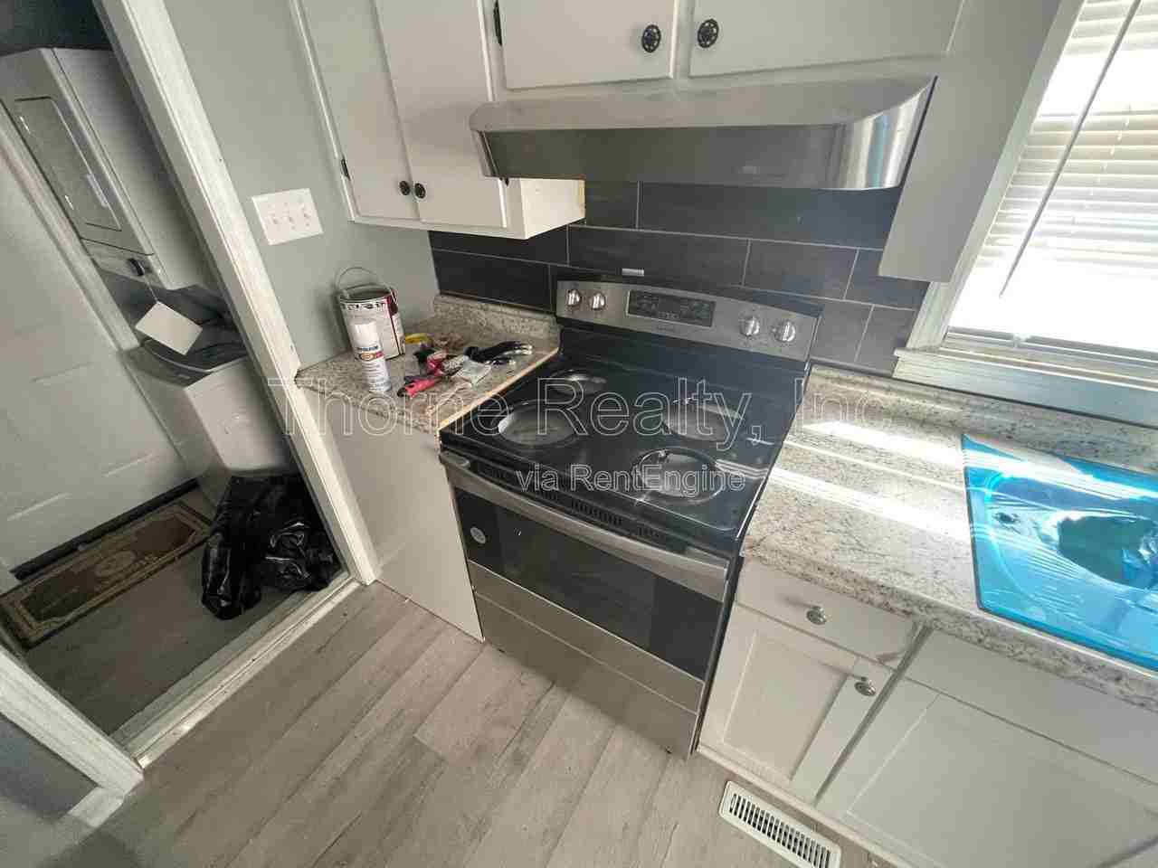 1404 Forest St - Photo 5 of 12