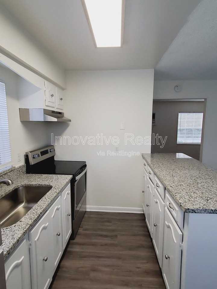 5250 Davisson Ave - Photo 4 of 17