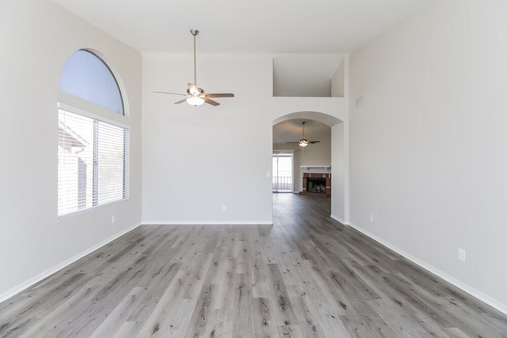 6236 E Colby St - Photo 4 of 16