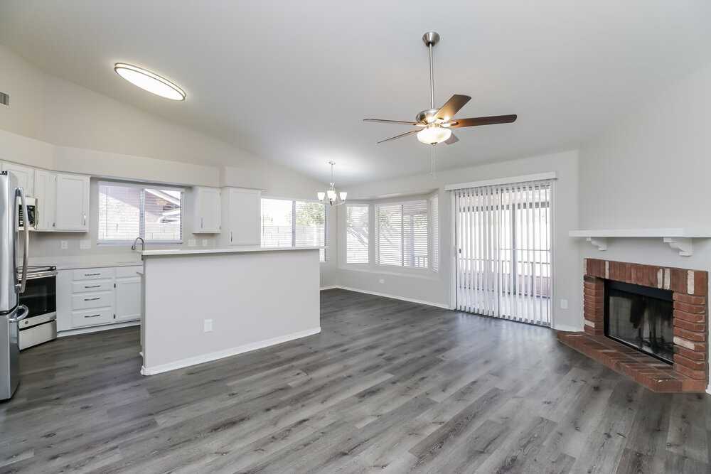 6236 E Colby St - Photo 5 of 16