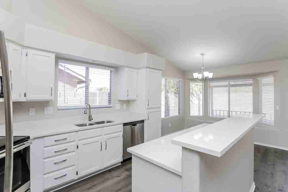 6236 E Colby St - Photo 6 of 16