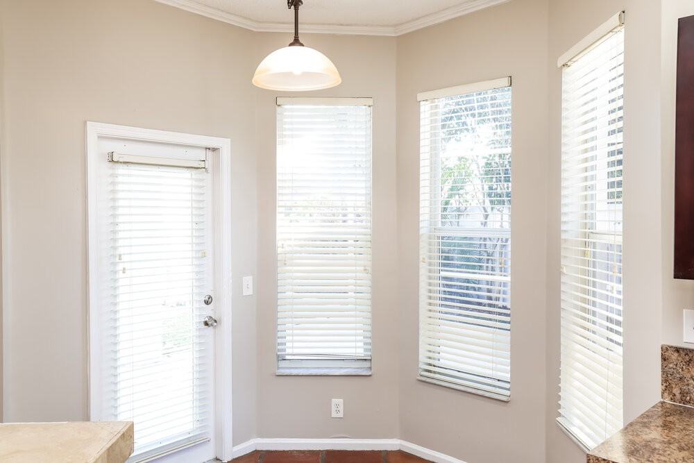 12292 Sunset Point Ln - Photo 7 of 16