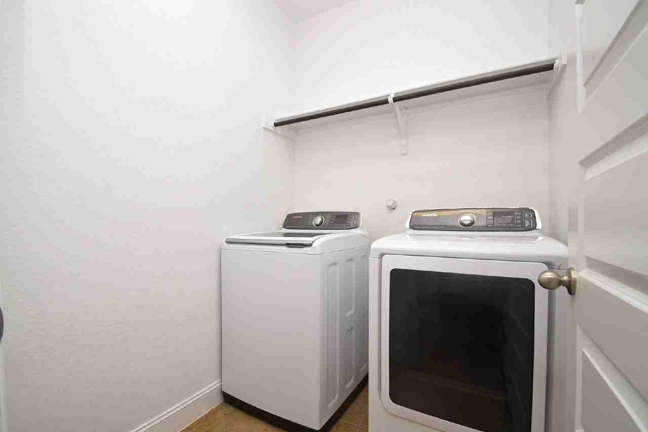 10135 Bricewood Park - Photo 3 of 24