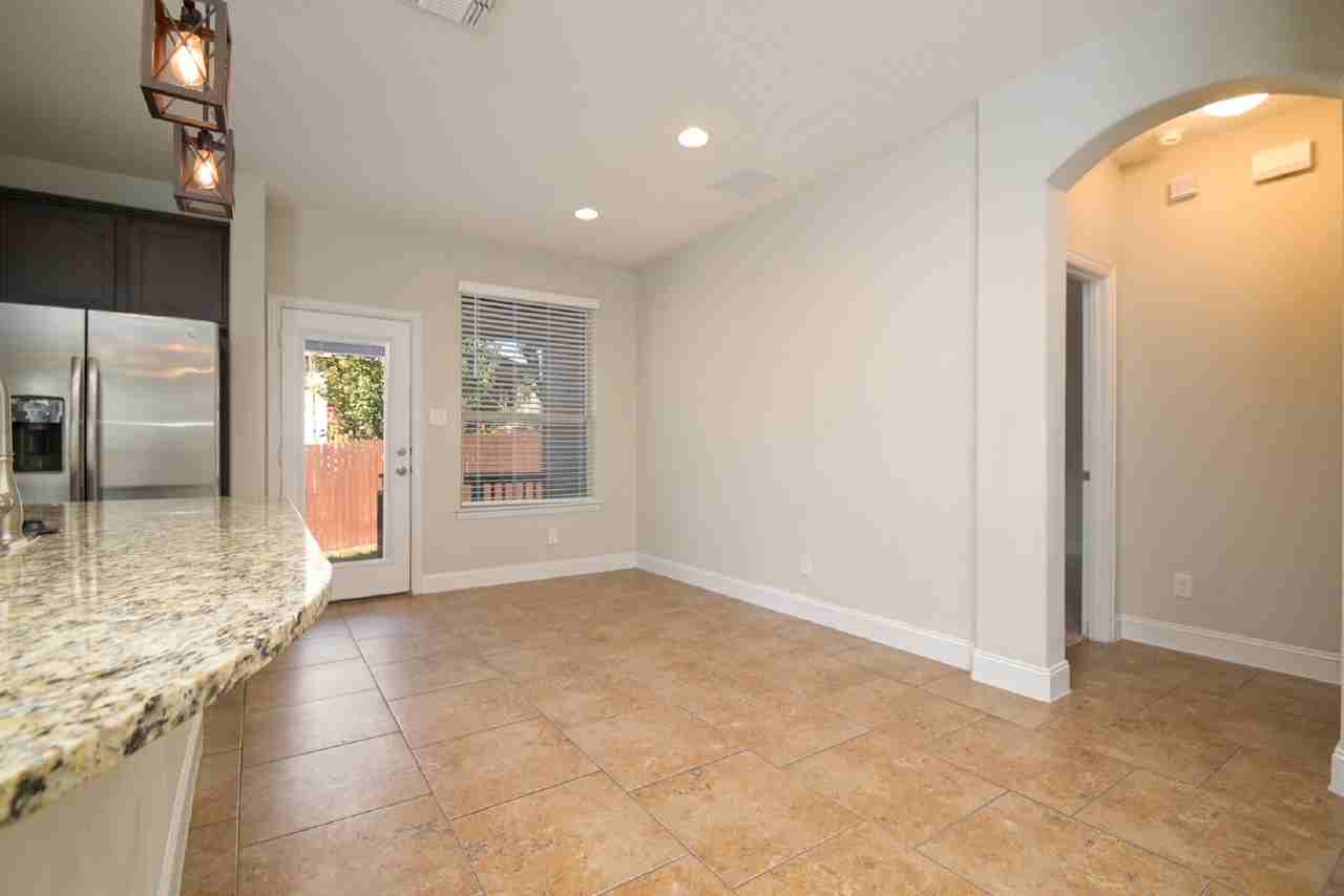 10135 Bricewood Park - Photo 4 of 24