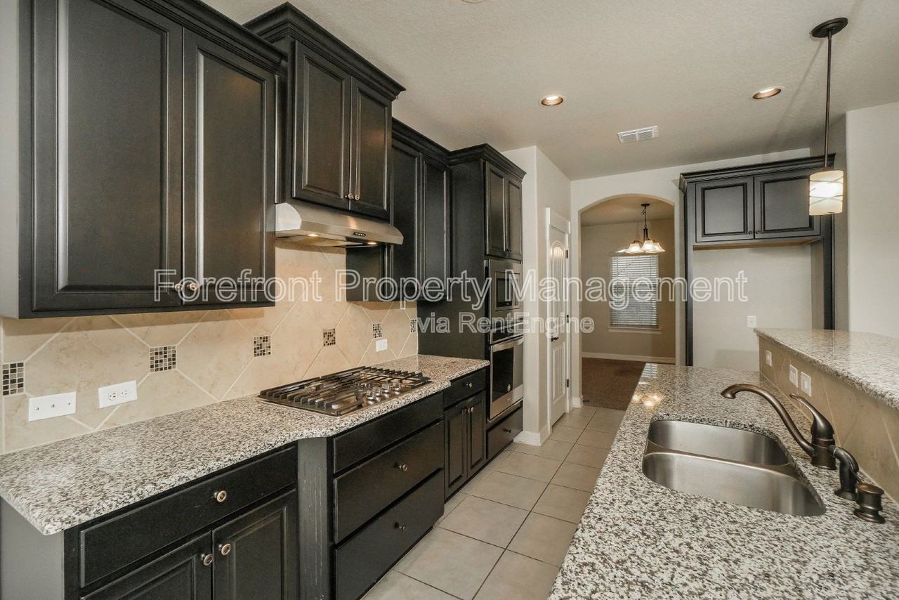 18810 Edwards Edge - Photo 4 of 21