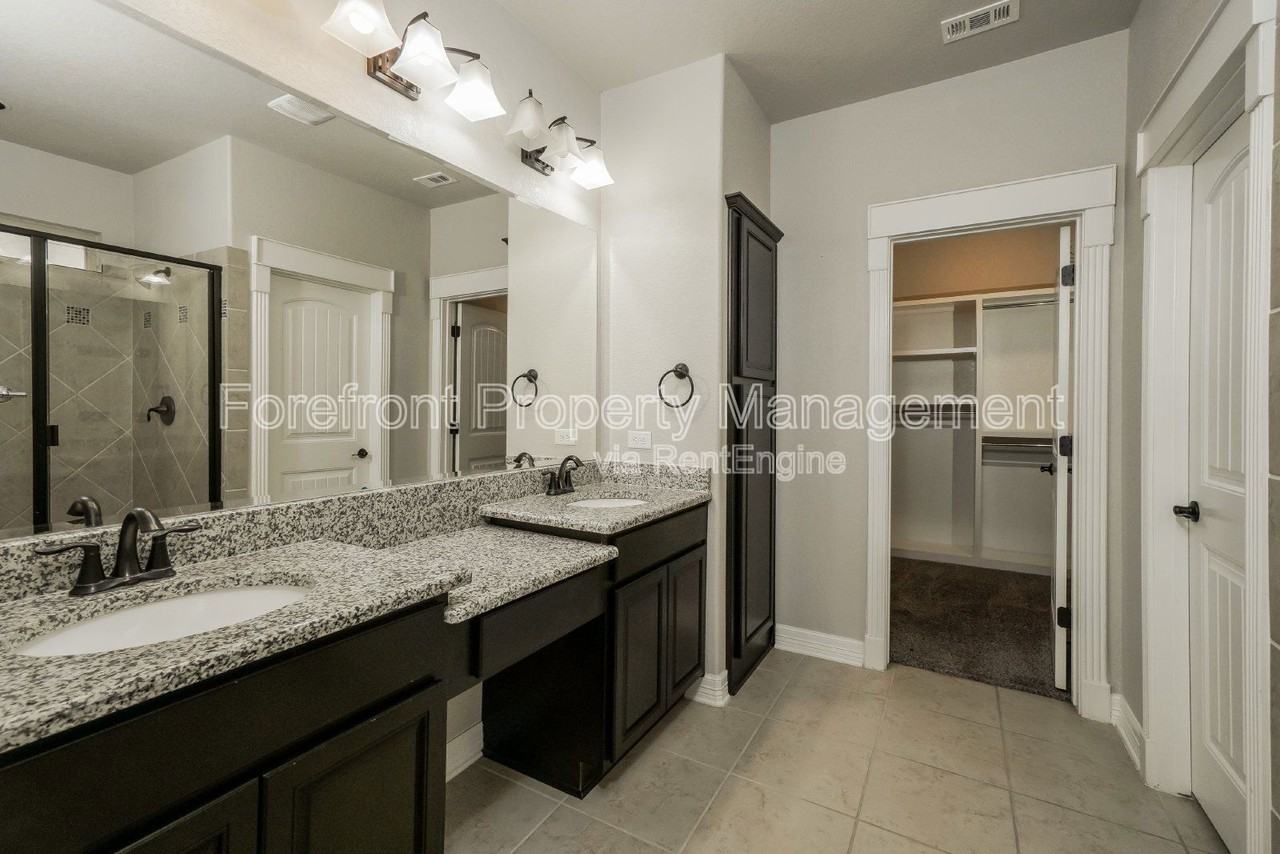 18810 Edwards Edge - Photo 5 of 21