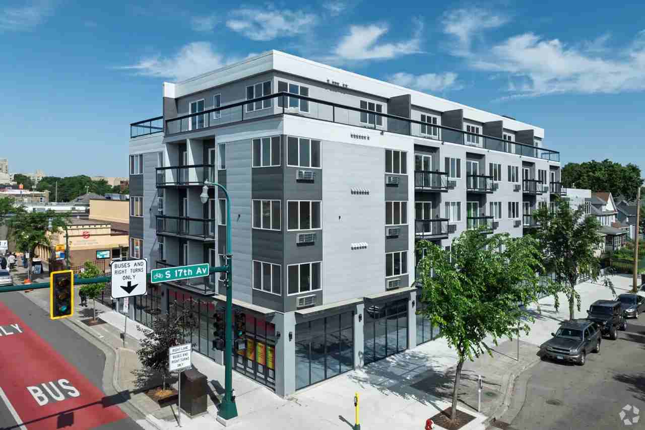 Dakar on Lake - Photo 2 of 23