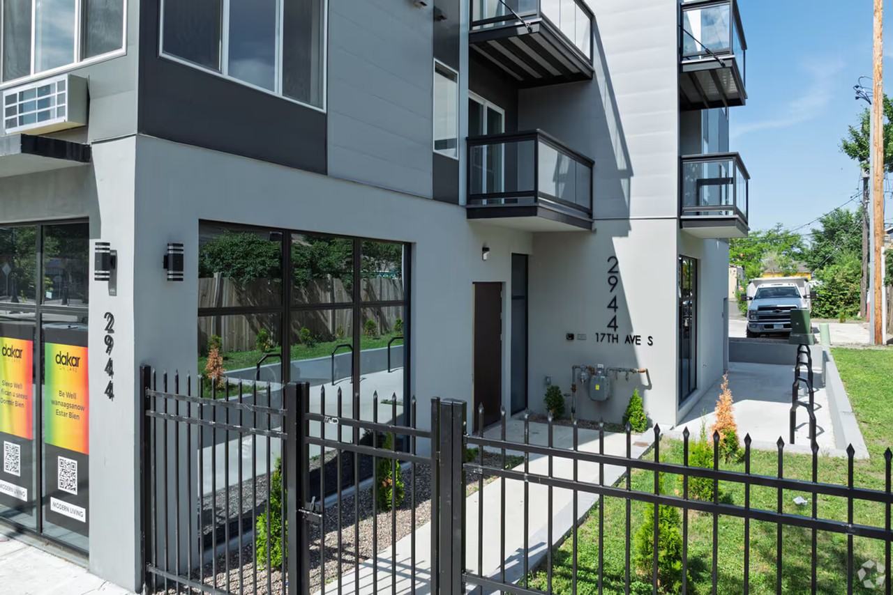 Dakar on Lake - Photo 3 of 23