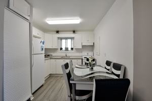 featured image of 752 Chestnut St