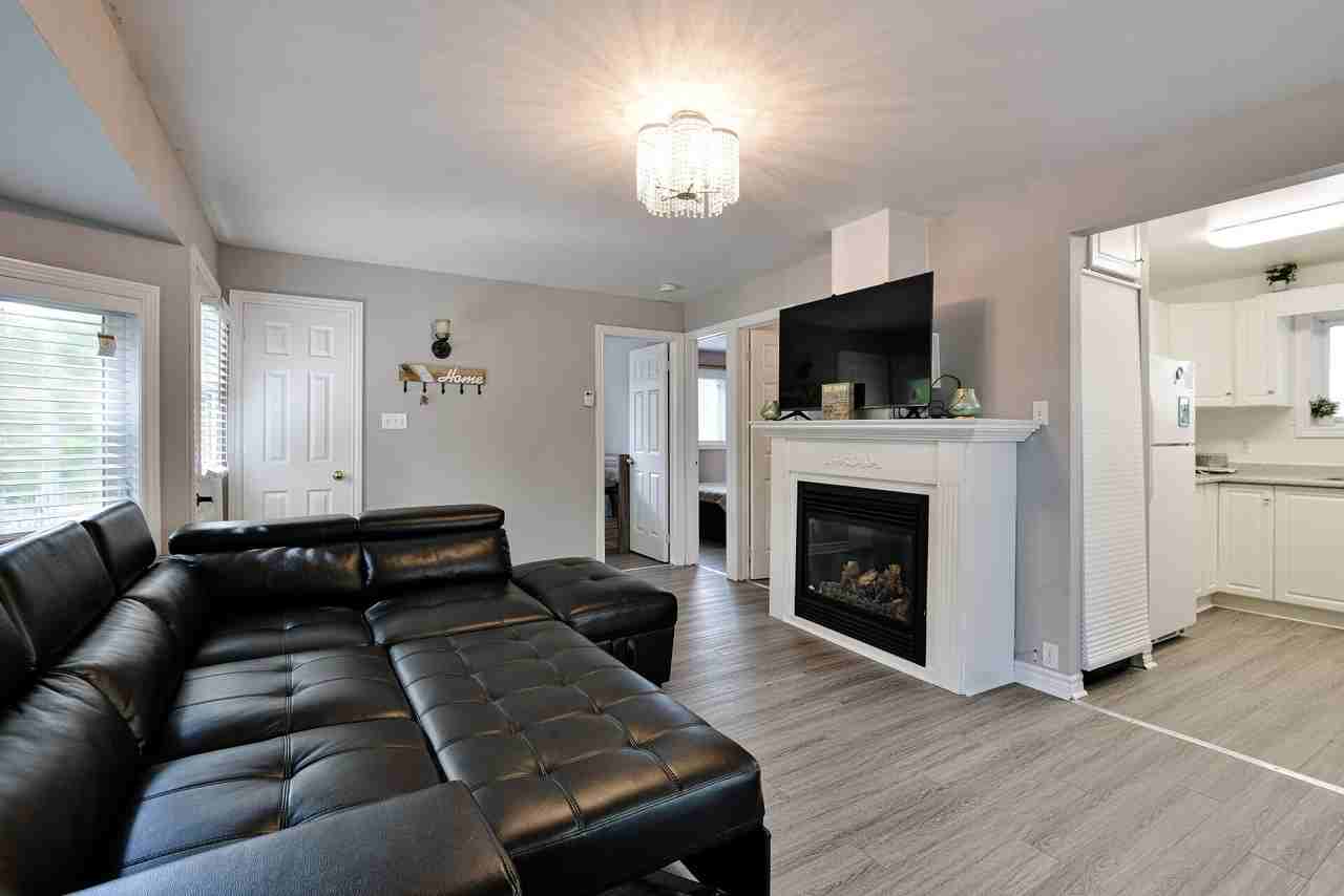 752 Chestnut St - Photo 2 of 13