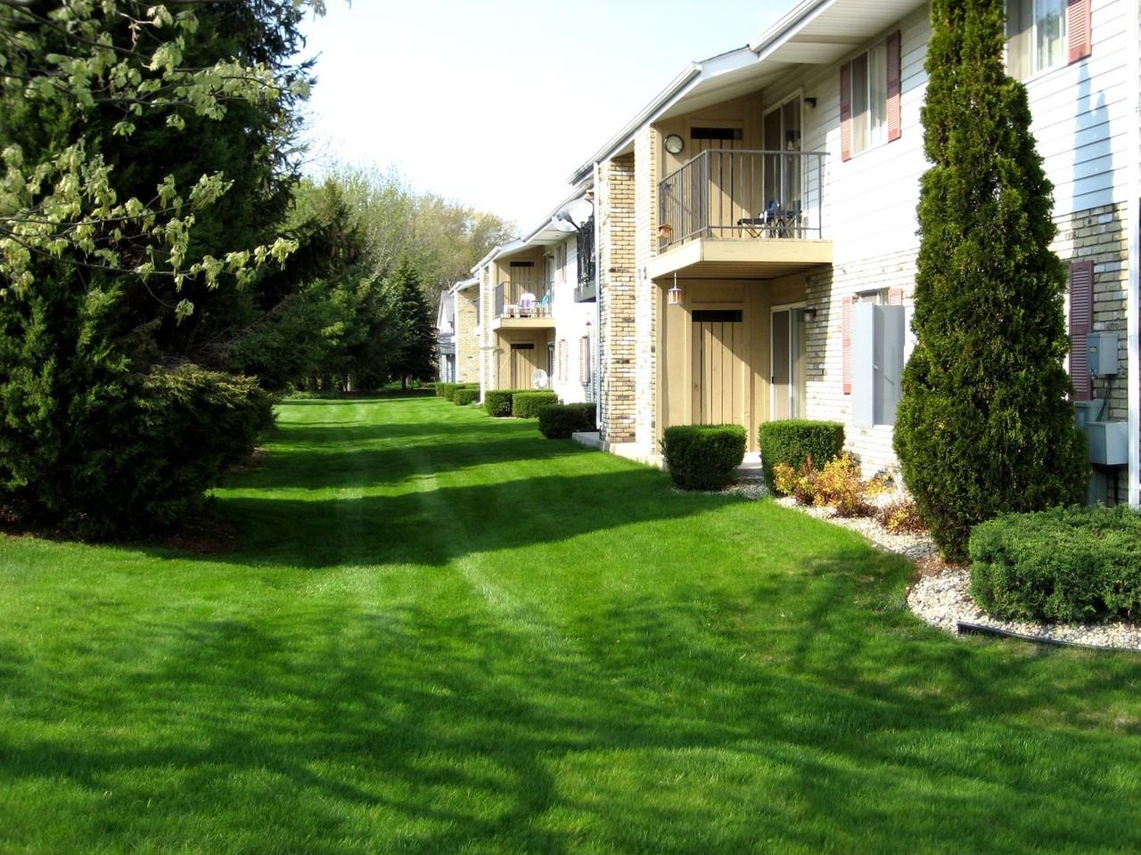 Lakewood Apartments - Photo 2 of 38