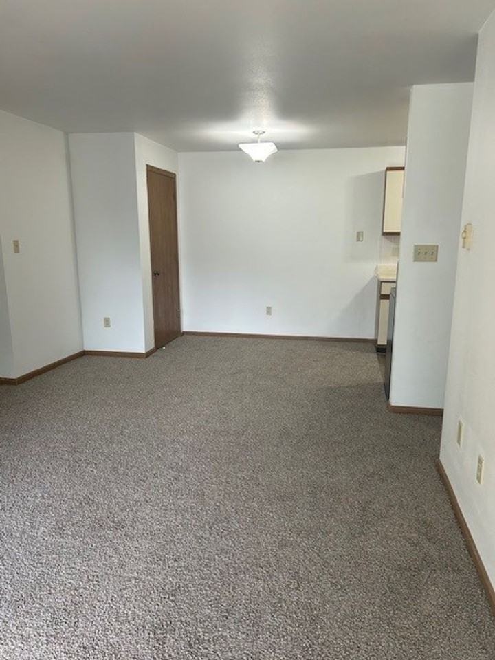 Lakewood Apartments - Photo 7 of 38