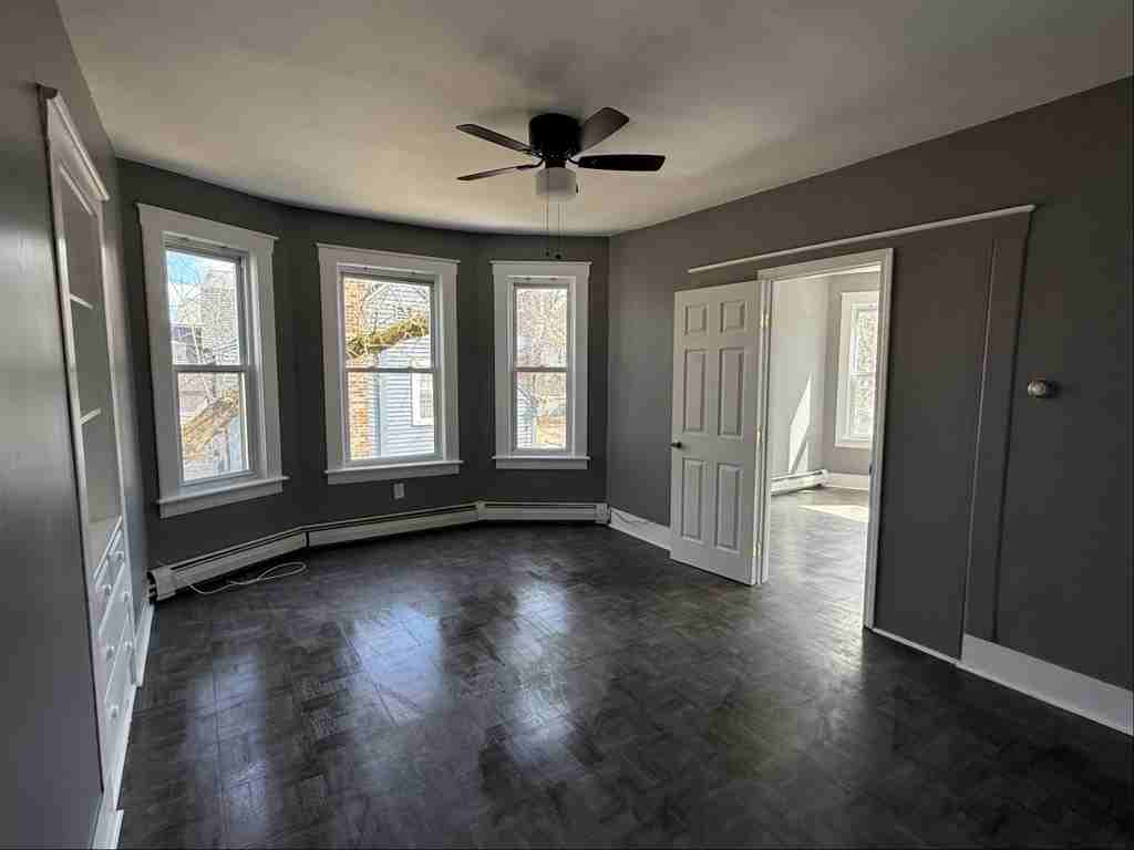 27 Carleton Ave #2ndFL - Photo 6 of 14