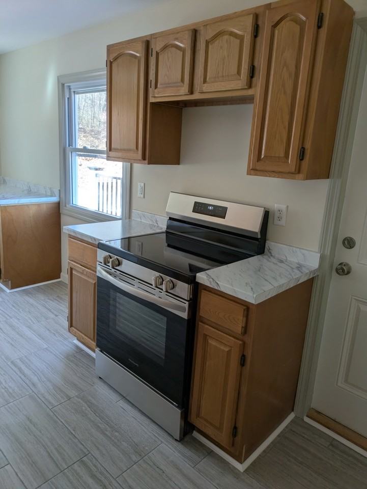 1 Inchcliffe Dr #1A - Photo 2 of 18