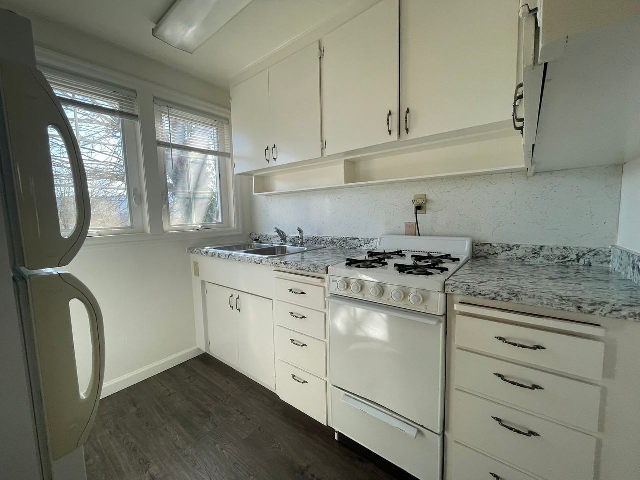 Vista Terrace - Photo 3 of 46