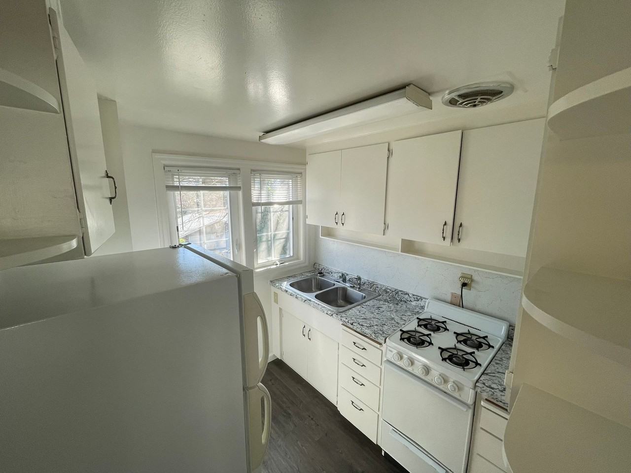 Vista Terrace - Photo 5 of 46