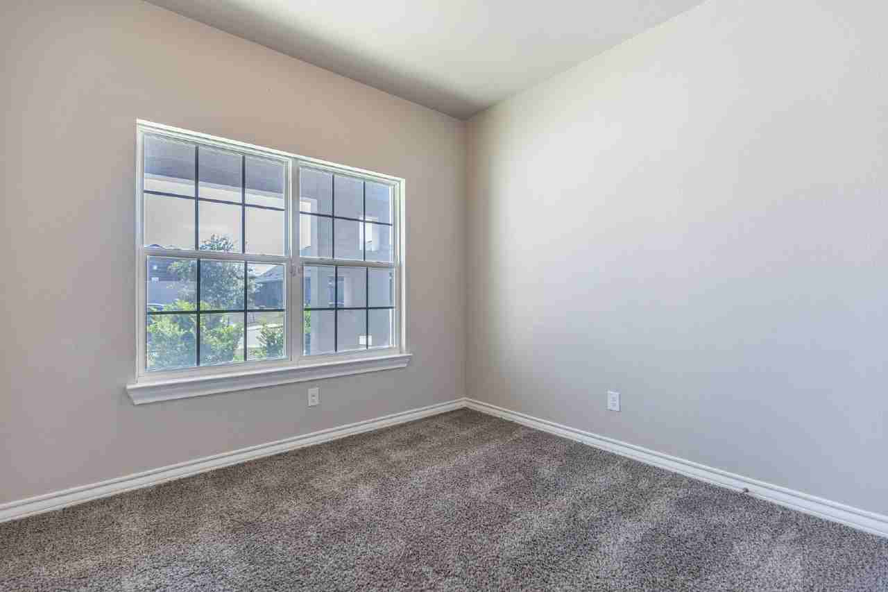 115 Katy Post - Photo 4 of 36