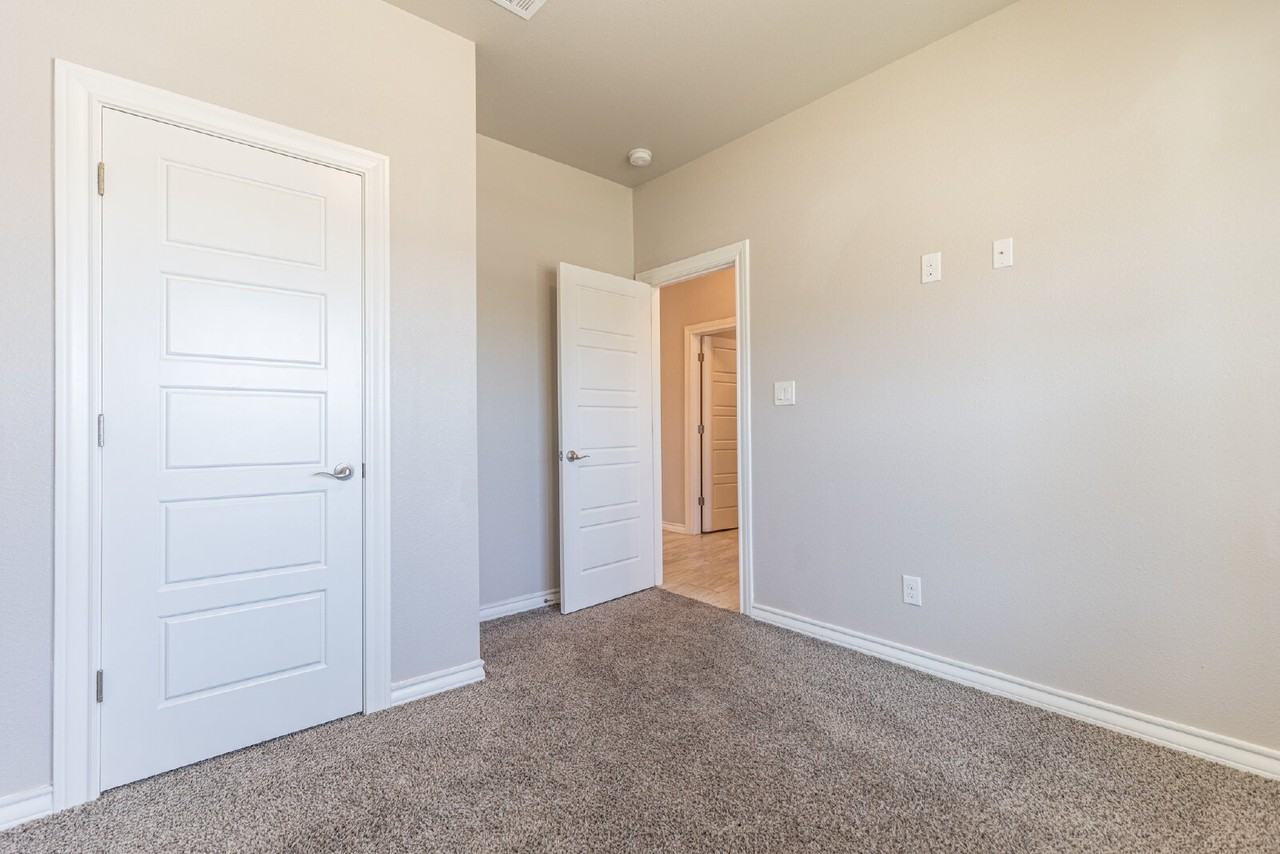 115 Katy Post - Photo 5 of 36