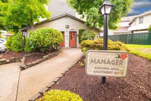 featured image of 4030 La Palms Ln Ne