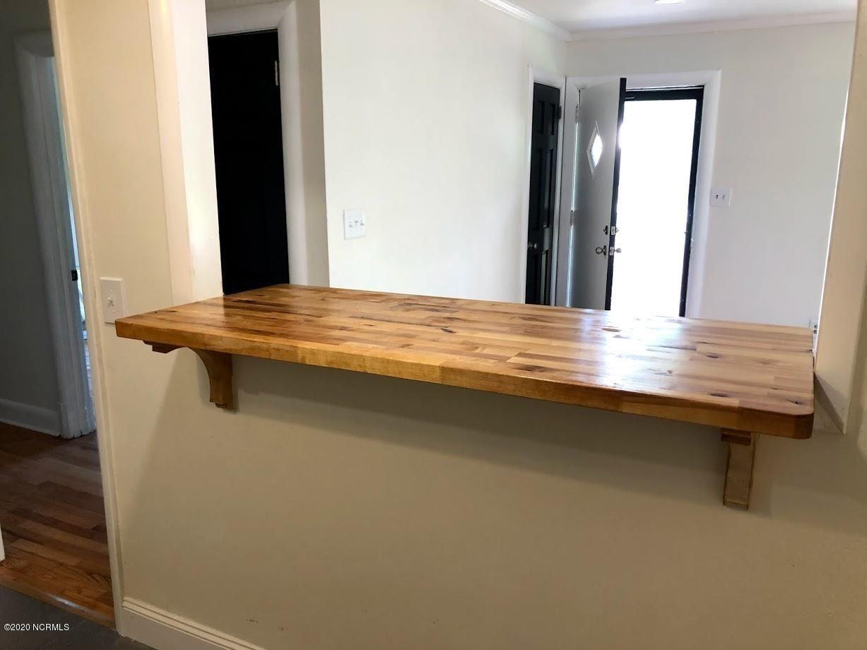 208 Rose Ave - Photo 7 of 24