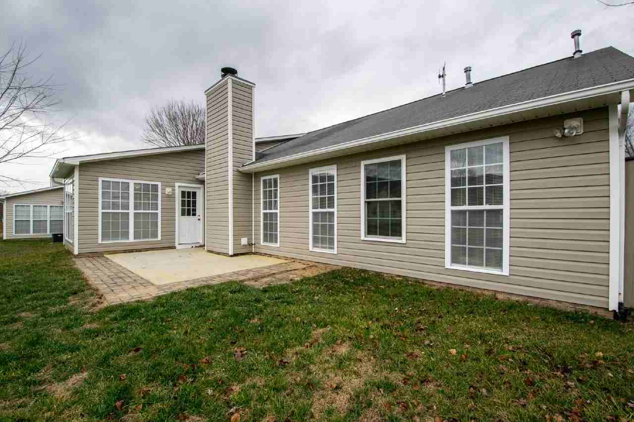 32 N Sunberry Trl - Photo 3 of 35