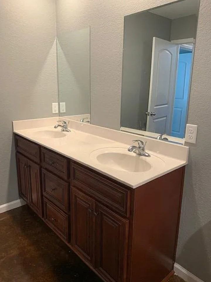 207 S Holman St #1 - Photo 5 of 12