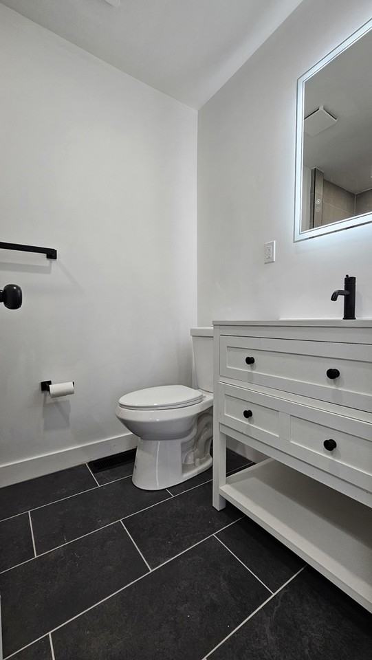 105 Flintfield Dr - Photo 2 of 12