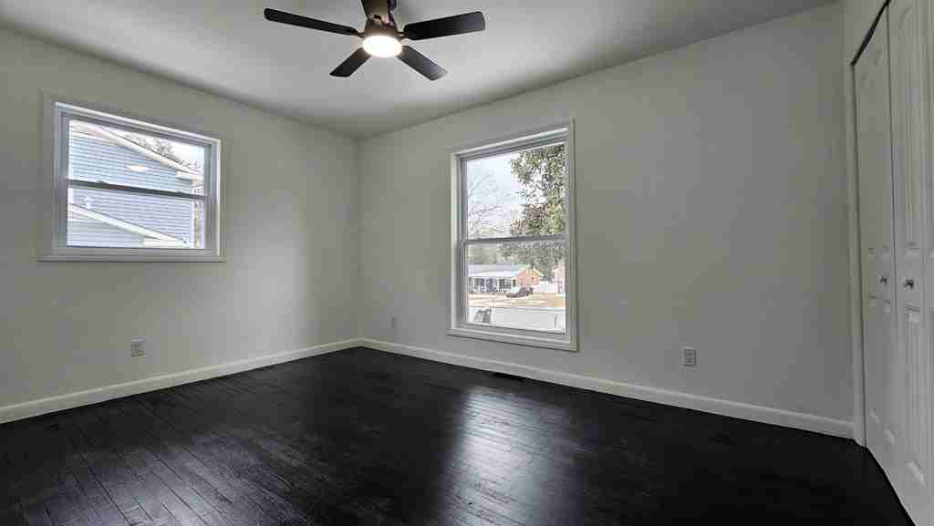 105 Flintfield Dr - Photo 4 of 12