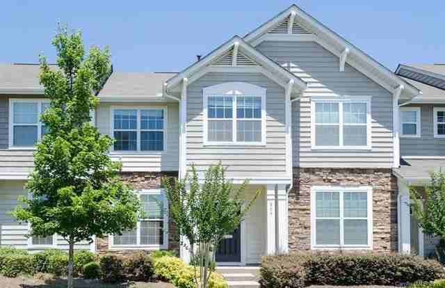 209 Spring Gardens Dr - Photo 3 of 18