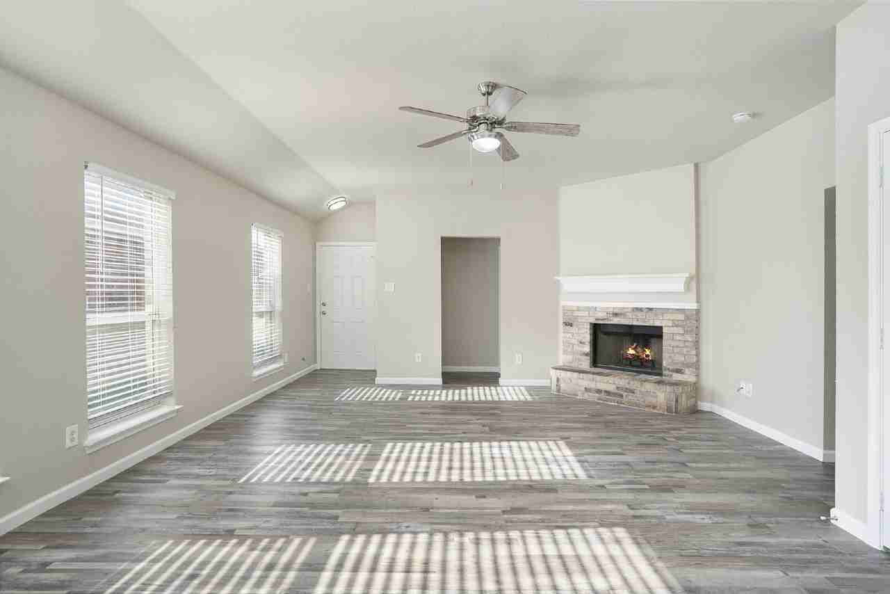 3038 Casa Bella Dr - Photo 5 of 23