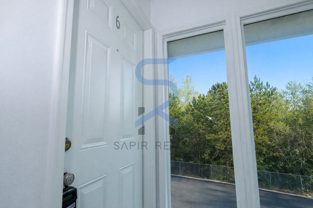 166 Anderson Ave Nw Apt B06 - Photo 2 of 11