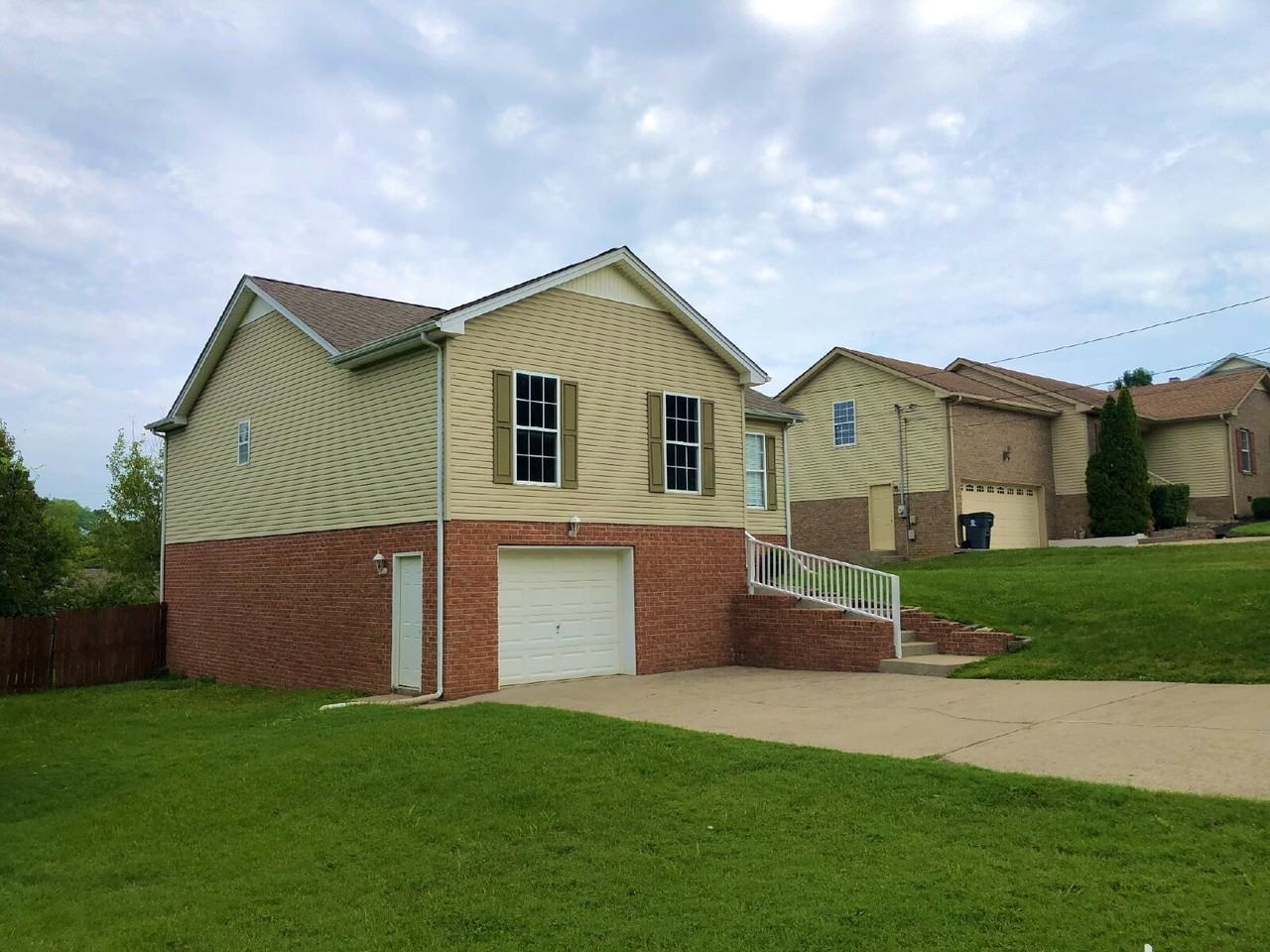 105 Cimmaron Dr - Photo 4 of 26